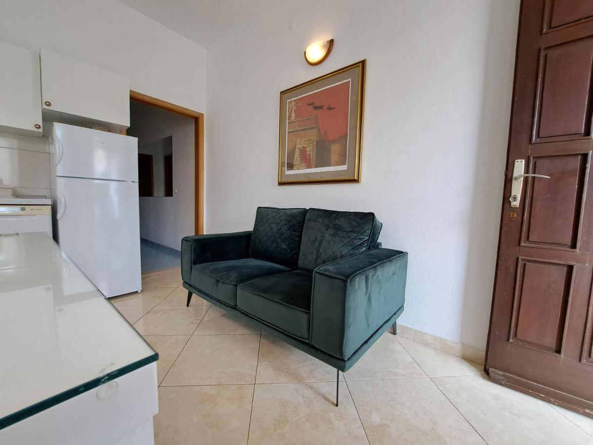 Apartments4You Supetar-The Best And Most Popular Apartments For Discovering The Island - Free Parking - 200 Meters From The Beach Room photo